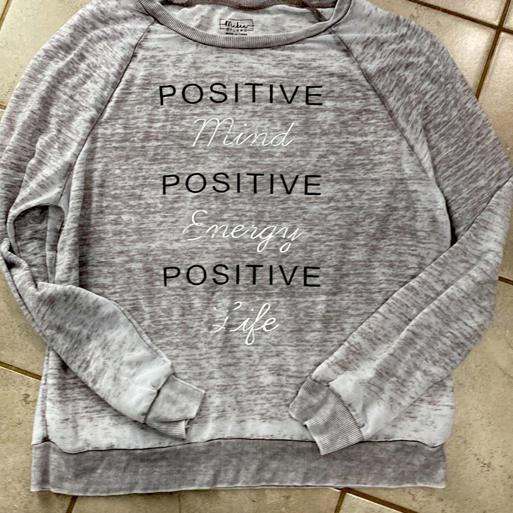 Thin gray sweatshirt